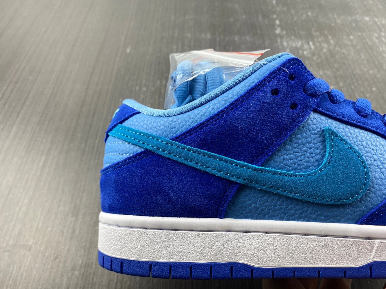 Nike SB Dunk Low Blue Raspberry - DM0807-400