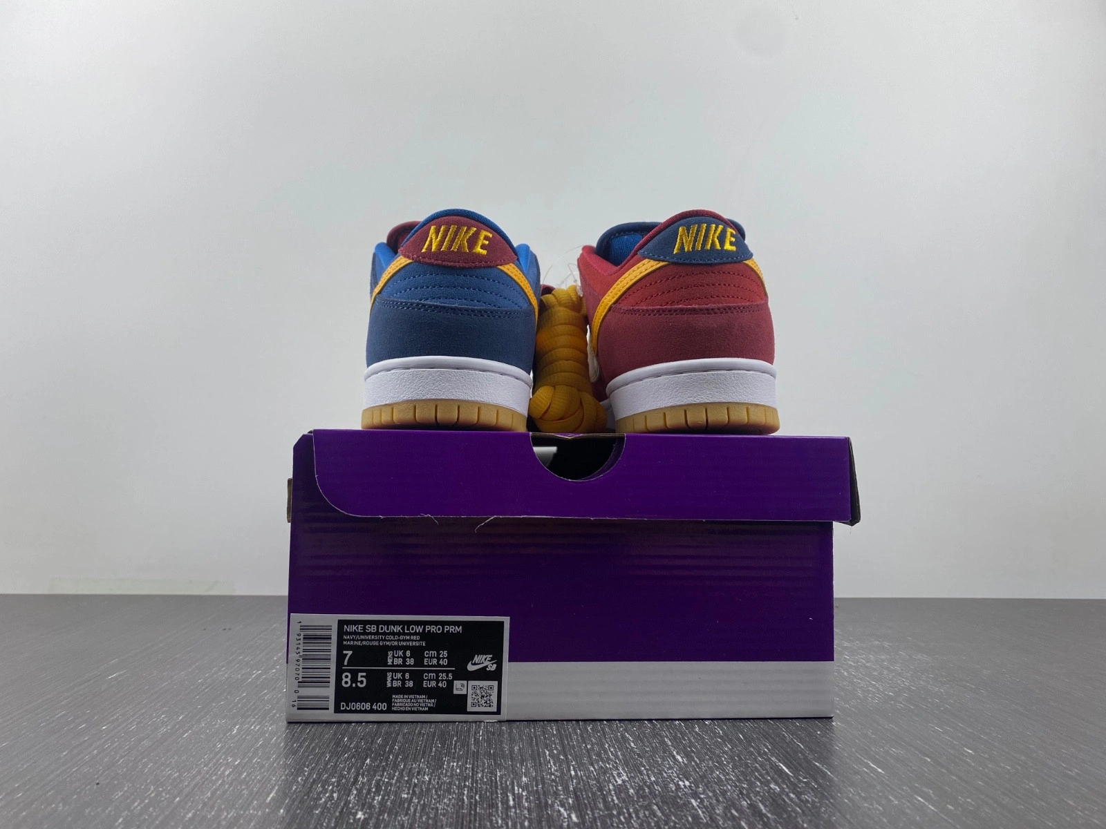 Nike SB Dunk Low Catalonia DJ0606-400