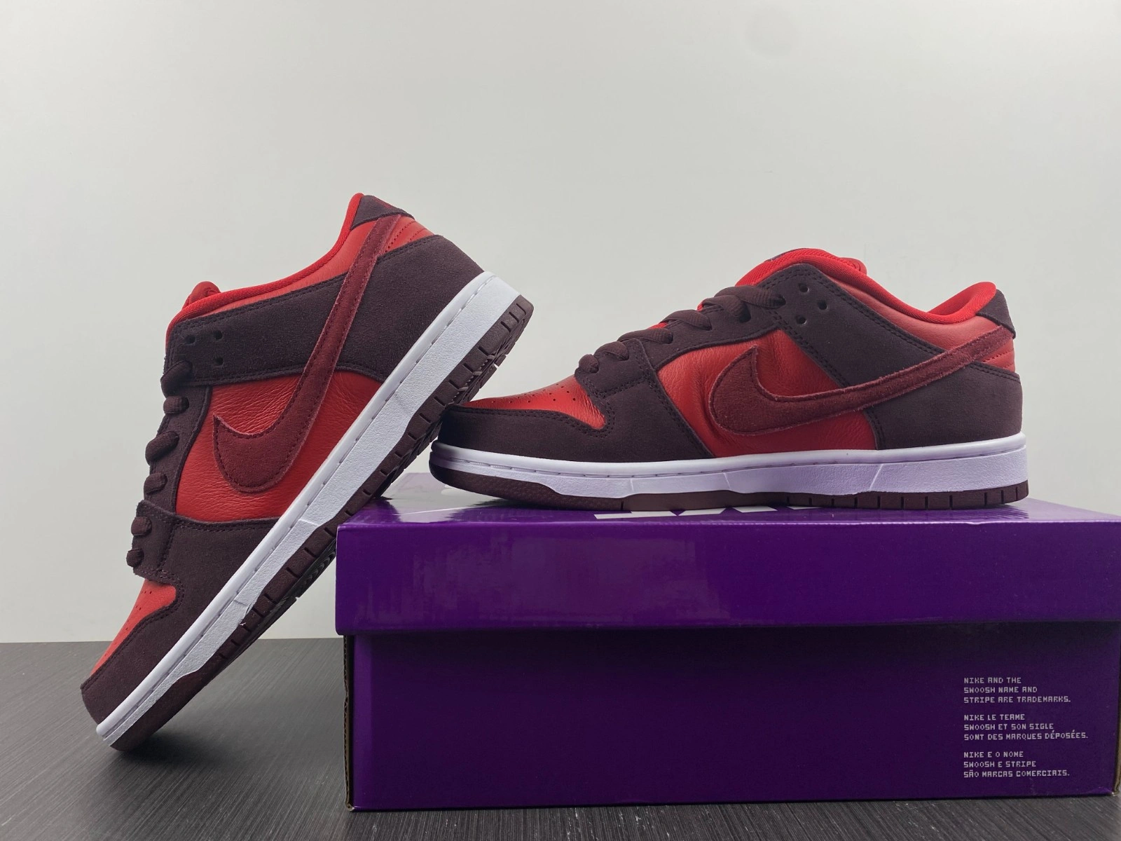 Nike SB Dunk Low Cherry - DM0807-600