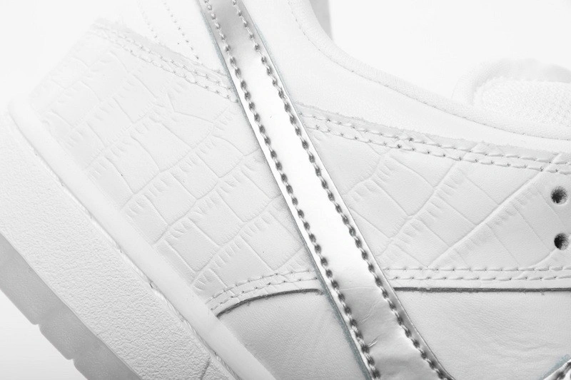 Nike SB Dunk Low Diamond Supply Co White Diamond BV1310-100