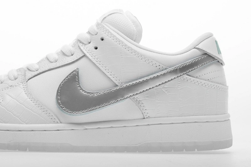 Nike SB Dunk Low Diamond Supply Co White Diamond BV1310-100