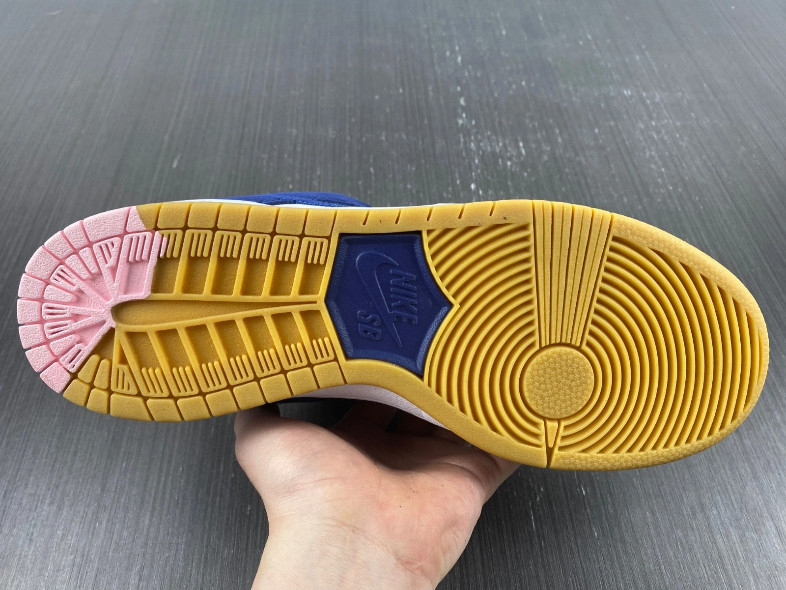 Nike SB Dunk Low Dodgers DO9395-400