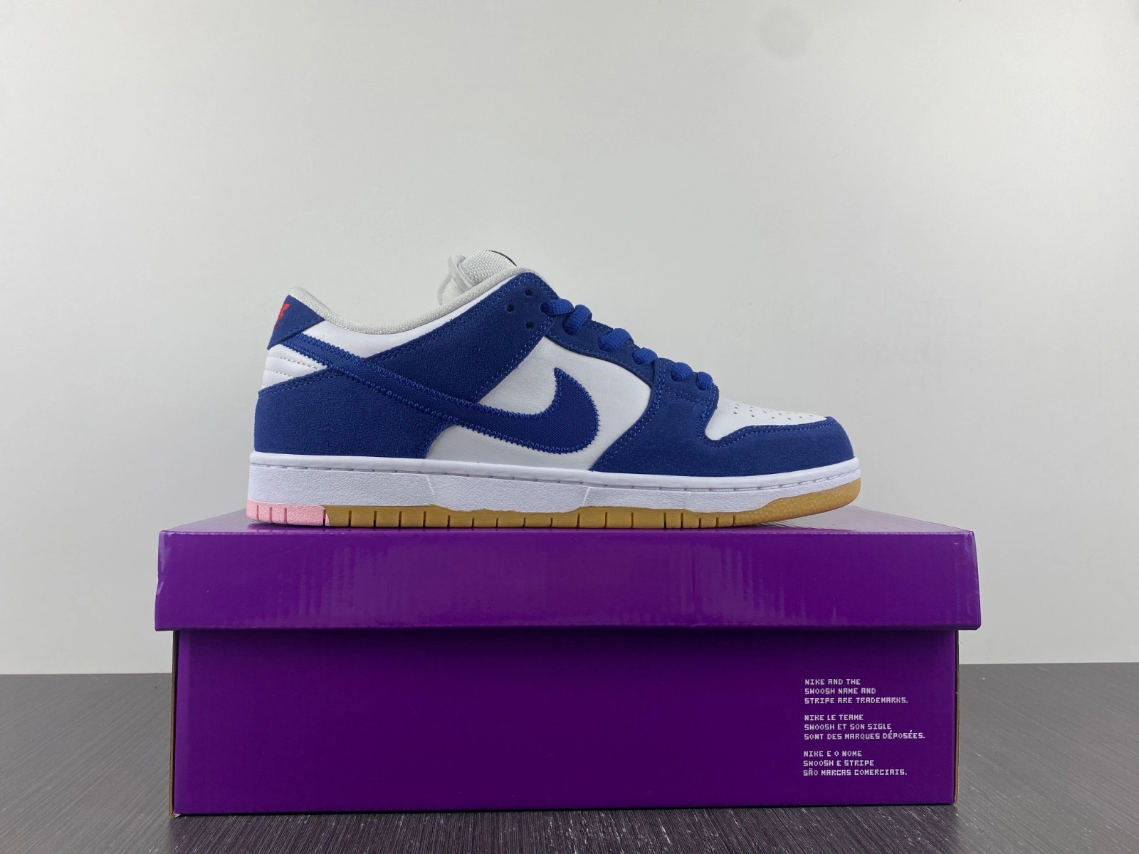 Nike SB Dunk Low Dodgers DO9395-400