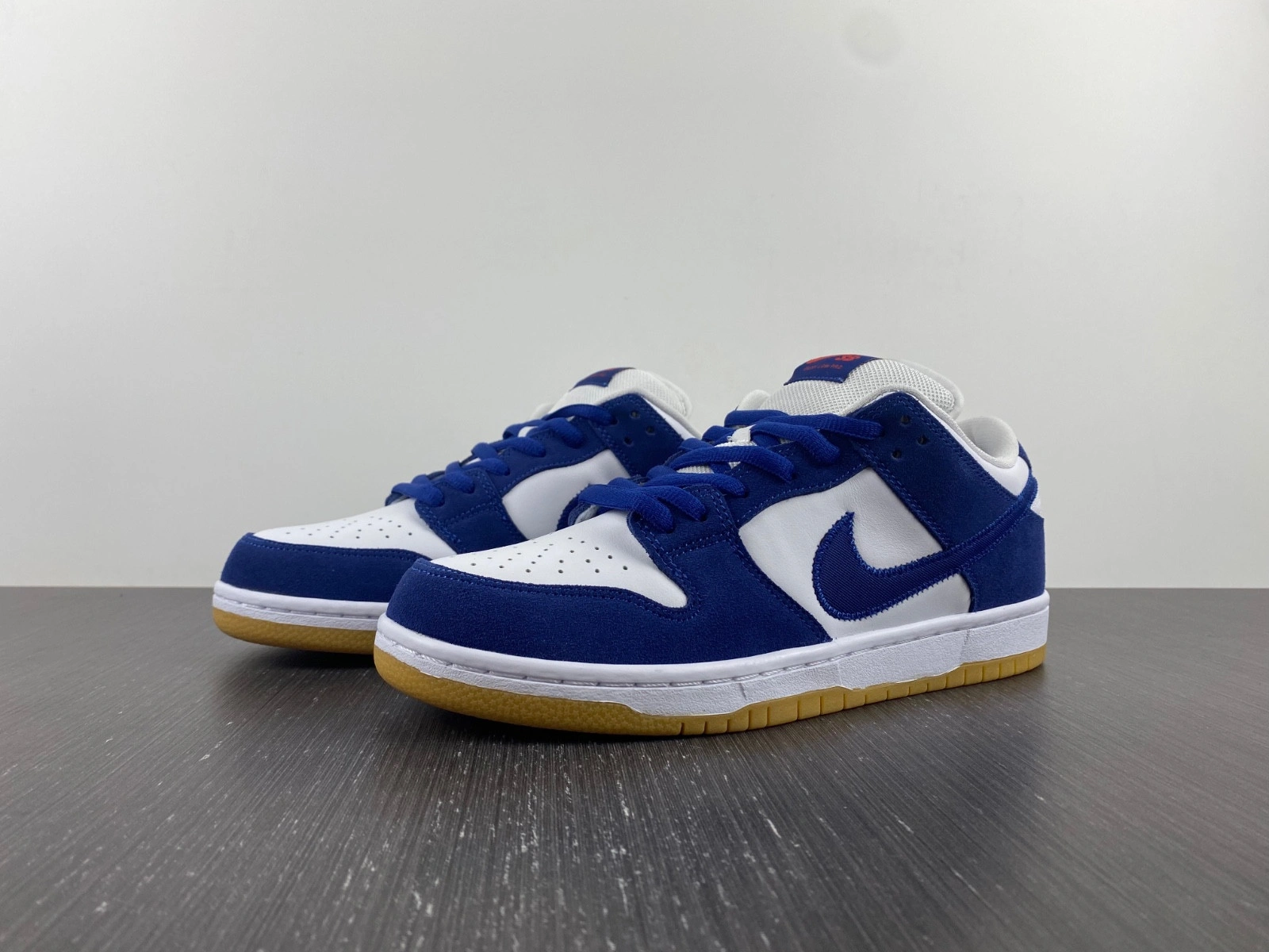 Nike SB Dunk Low Dodgers DO9395-400