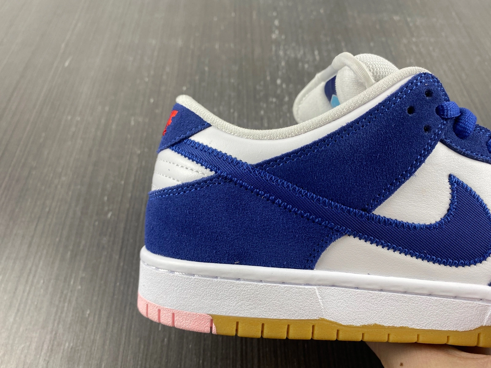 Nike SB Dunk Low Dodgers DO9395-400