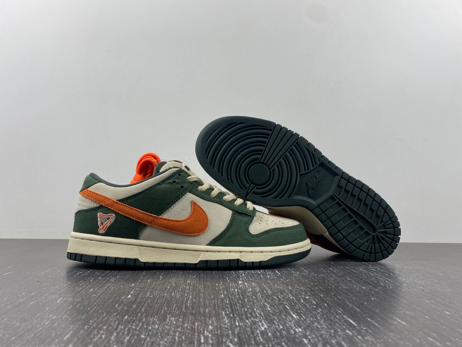 Nike SB Dunk Low Eire Men's - 304292-185
