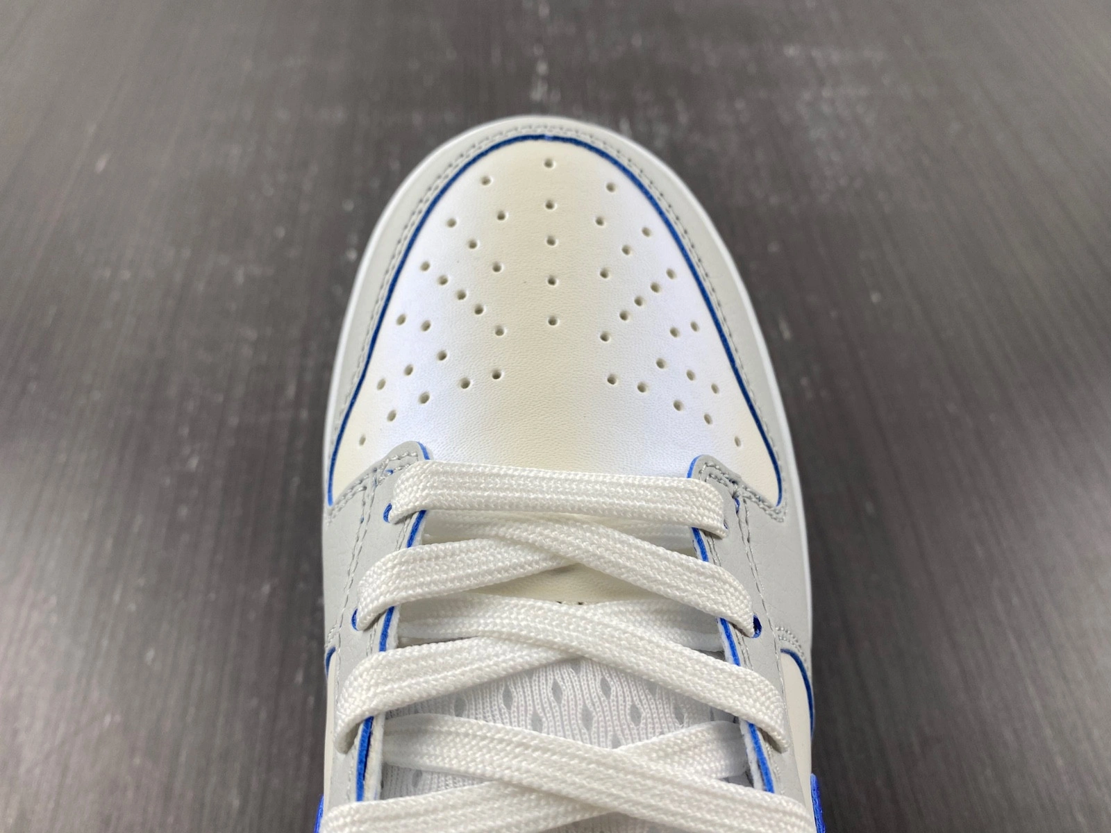 Nike SB Dunk Low FB1841-110