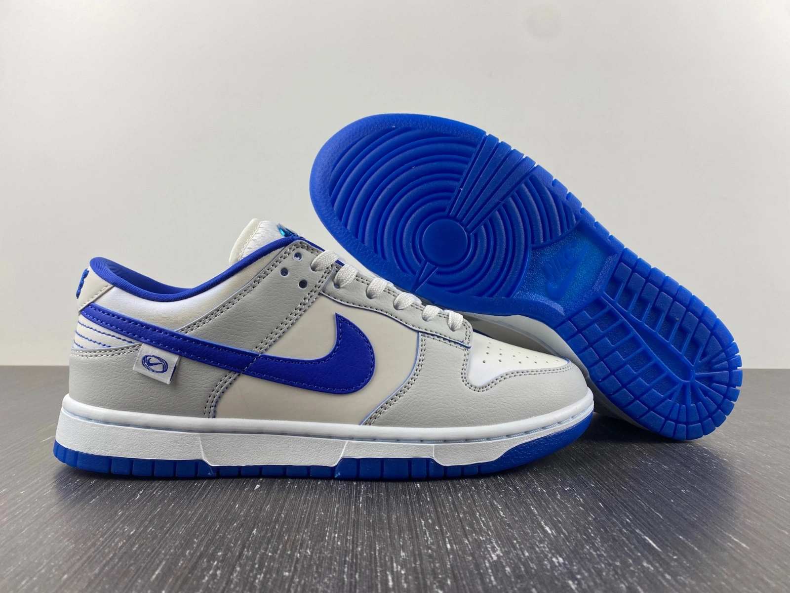 Nike SB Dunk Low FB1841-110