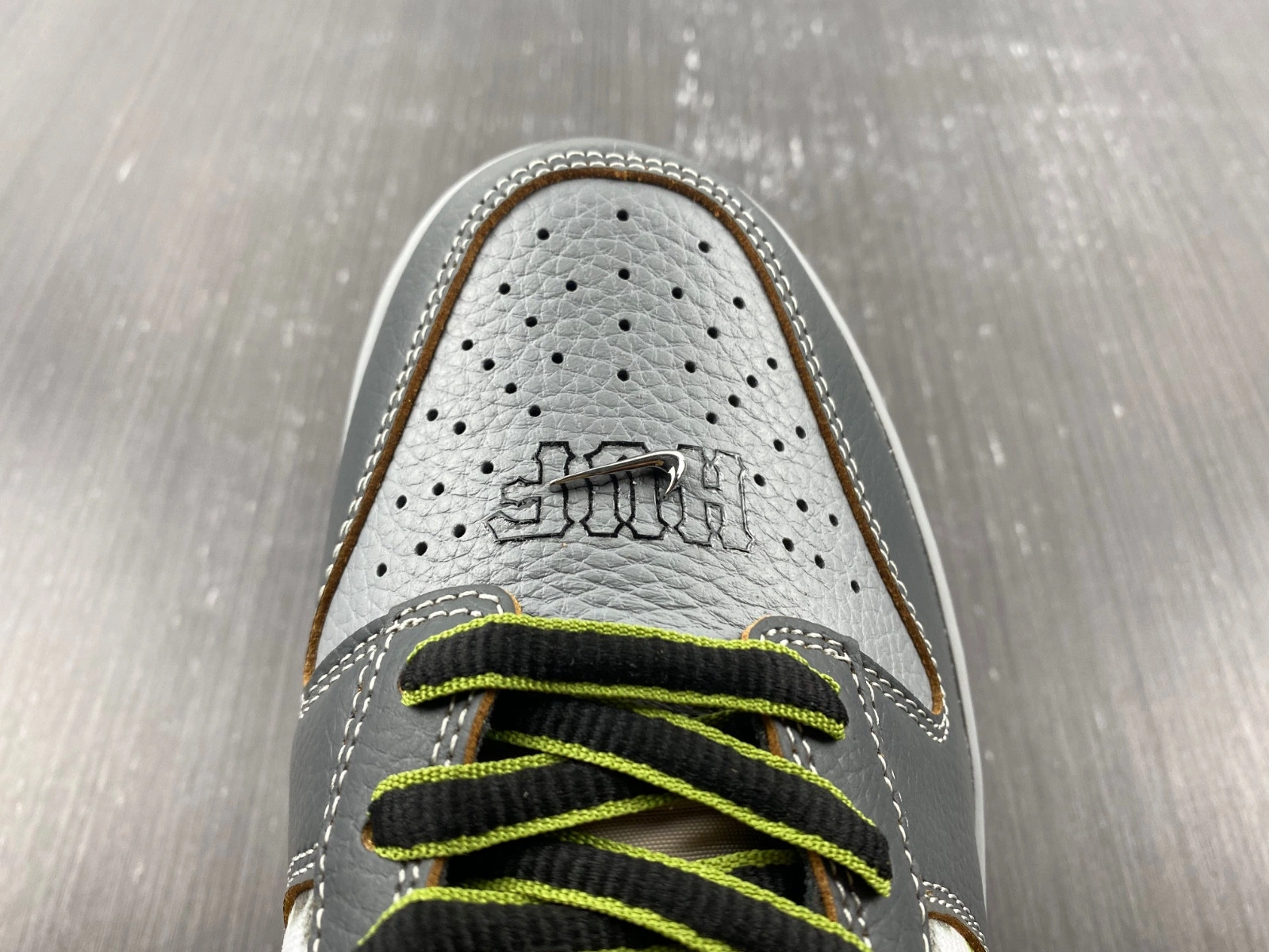 Nike SB Dunk Low HUF Wait, What!? (Friends and Family) FD8775-002