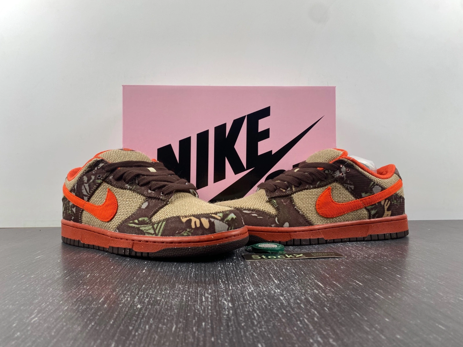 Nike SB Dunk Low Hunter Reese Forbes 304292-281