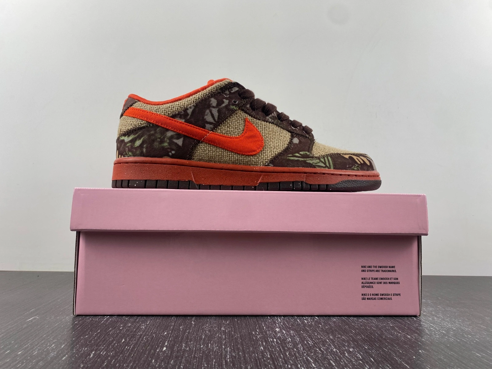 Nike SB Dunk Low Hunter Reese Forbes 304292-281
