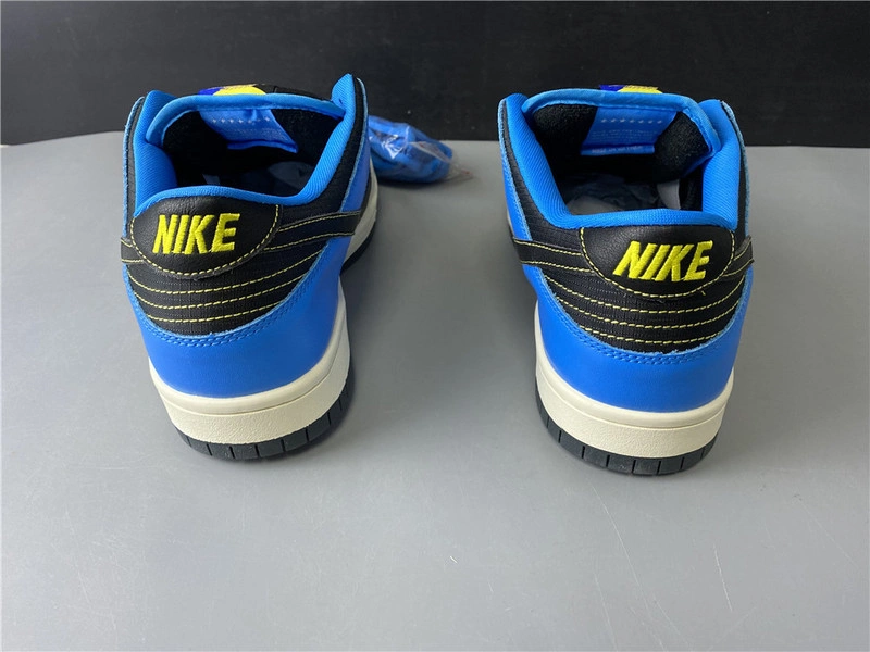 Nike SB Dunk Low Instant Skateboards - CZ5128-400
