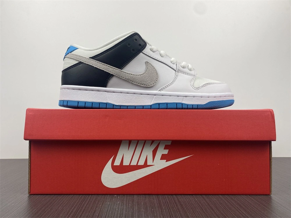 Nike SB Dunk Low 