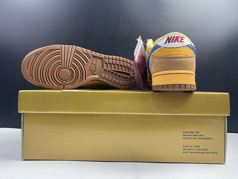 Nike SB Dunk Low Newcastle Brown Ale  313170-741