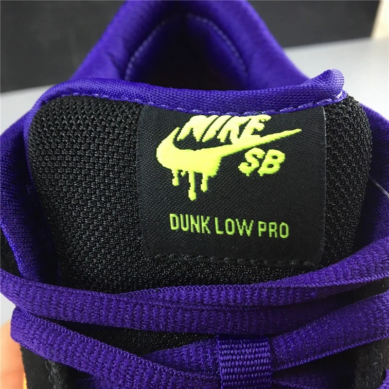 Nike SB Dunk Low Night of Mischief Halloween  BQ6817-006