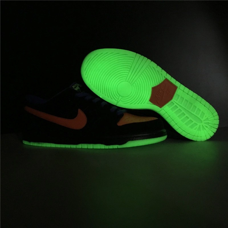 Nike SB Dunk Low Night of Mischief Halloween  BQ6817-006