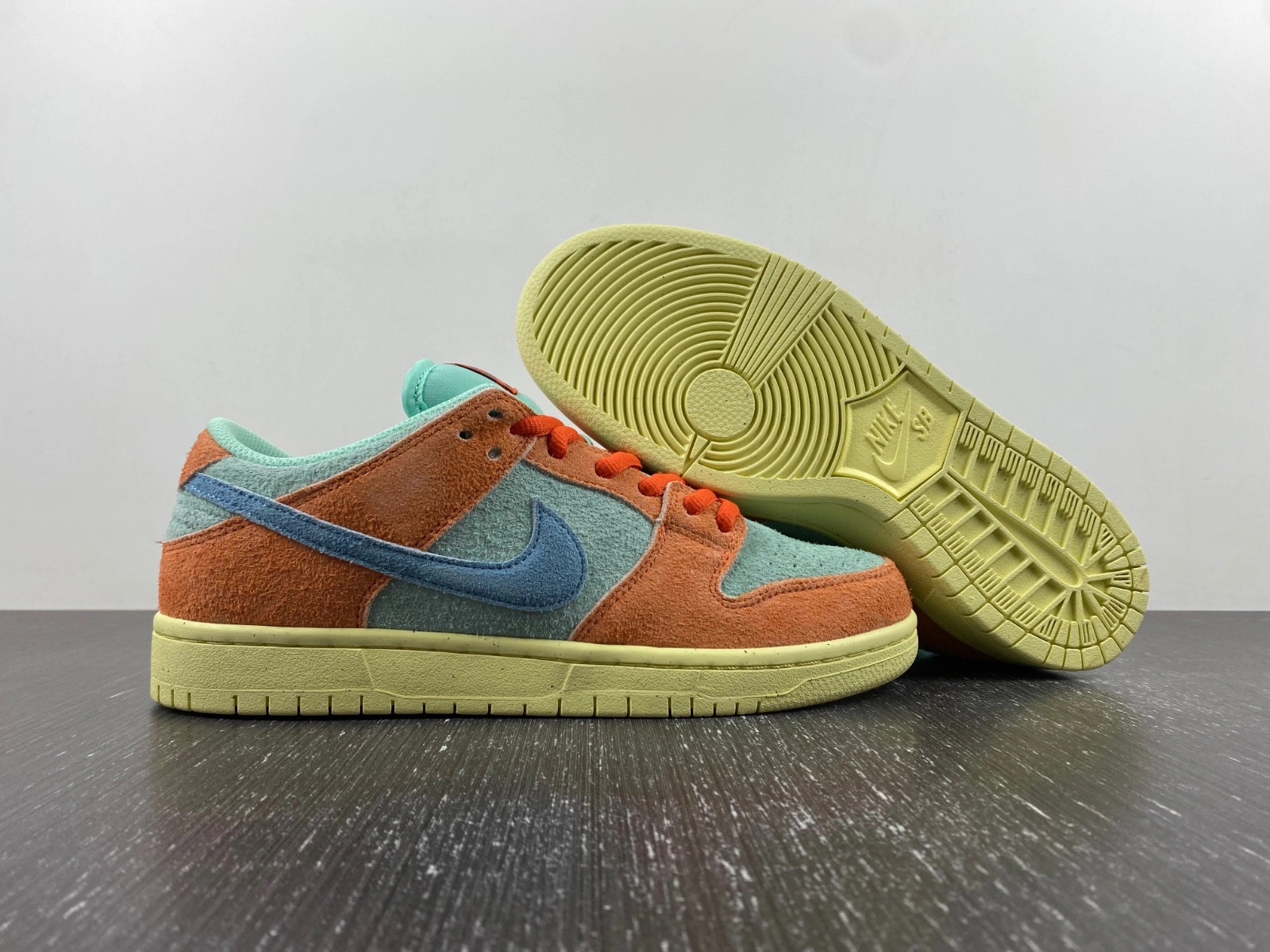 Nike SB Dunk Low Orange Aqua DV5429-800