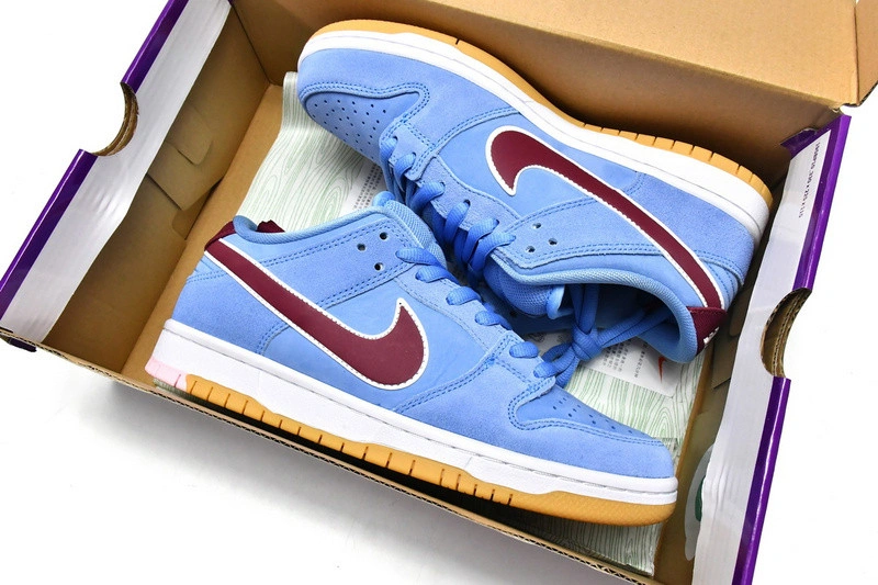 Nike SB Dunk Low Philadelphia Phillies - DQ4040-400