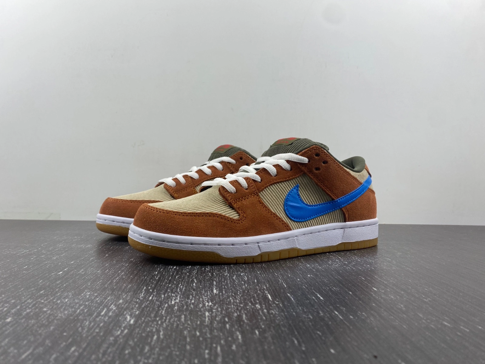Nike SB Dunk Low Pro 'Corduroy' BQ6817‑201