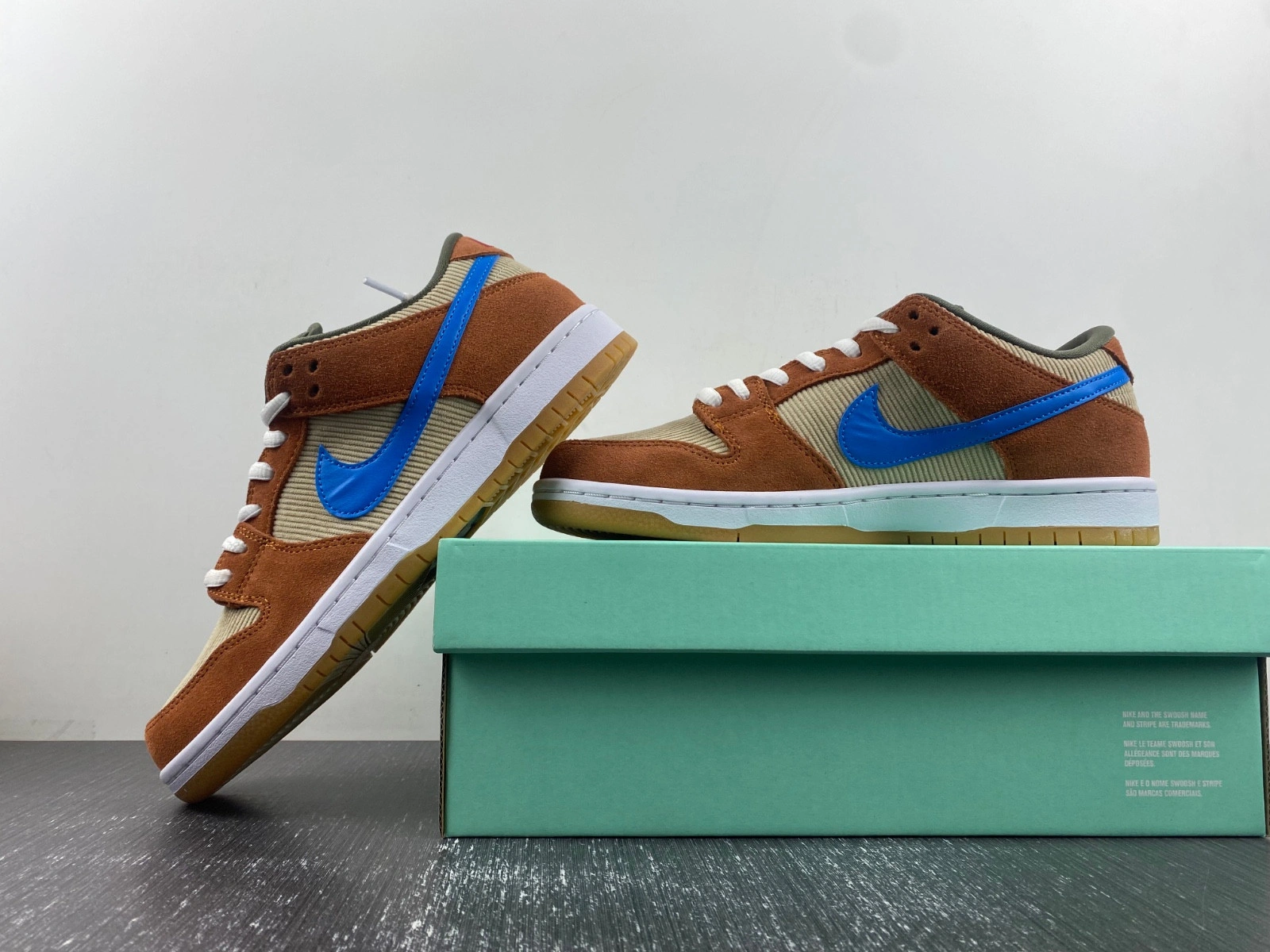Nike SB Dunk Low Pro 'Corduroy' BQ6817‑201