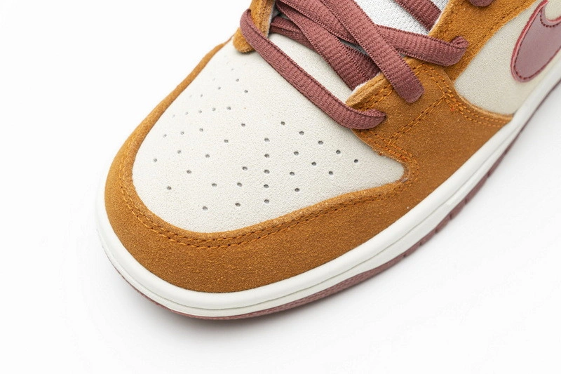 Nike SB Dunk Low Pro Dark Russet Cedar  BQ6817-202