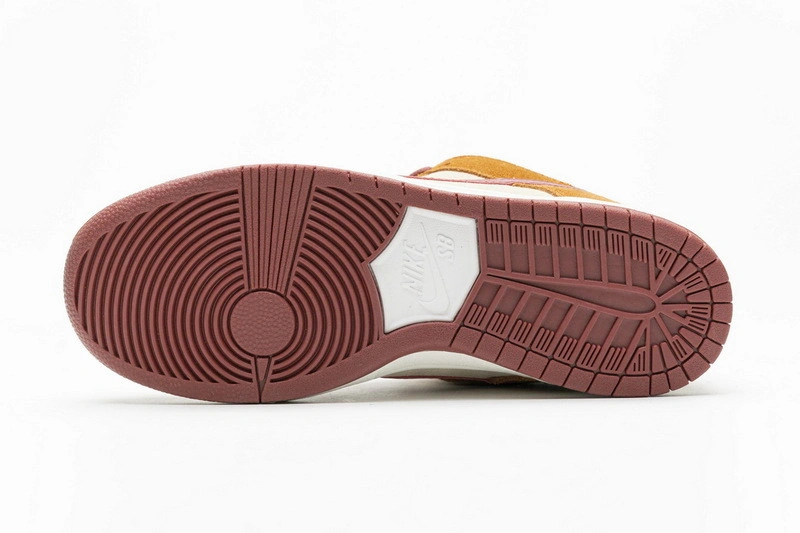 Nike SB Dunk Low Pro Dark Russet Cedar  BQ6817-202