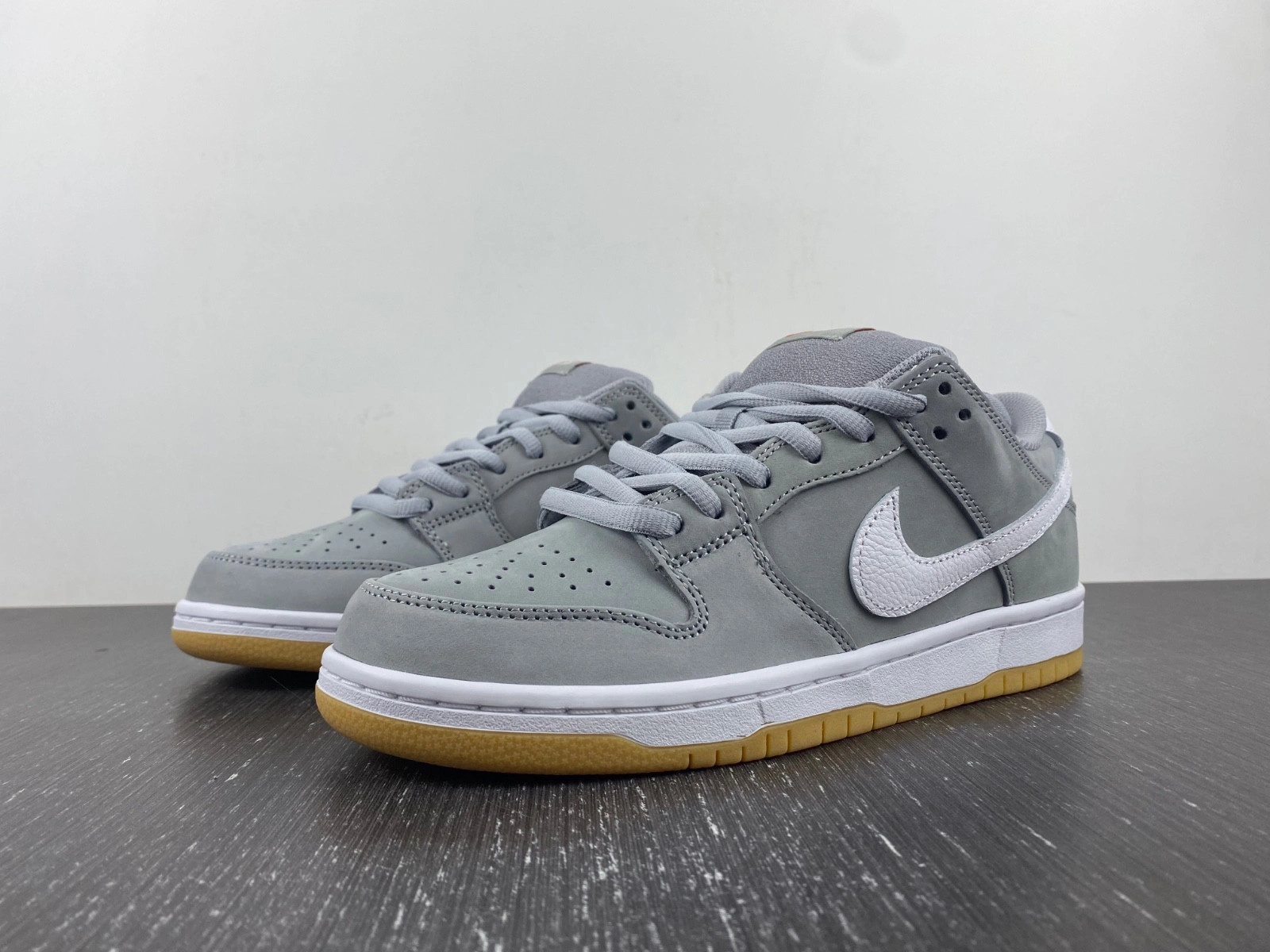 Nike SB Dunk Low Pro ISO Orange Label Wolf Grey Gum  DV5464-001