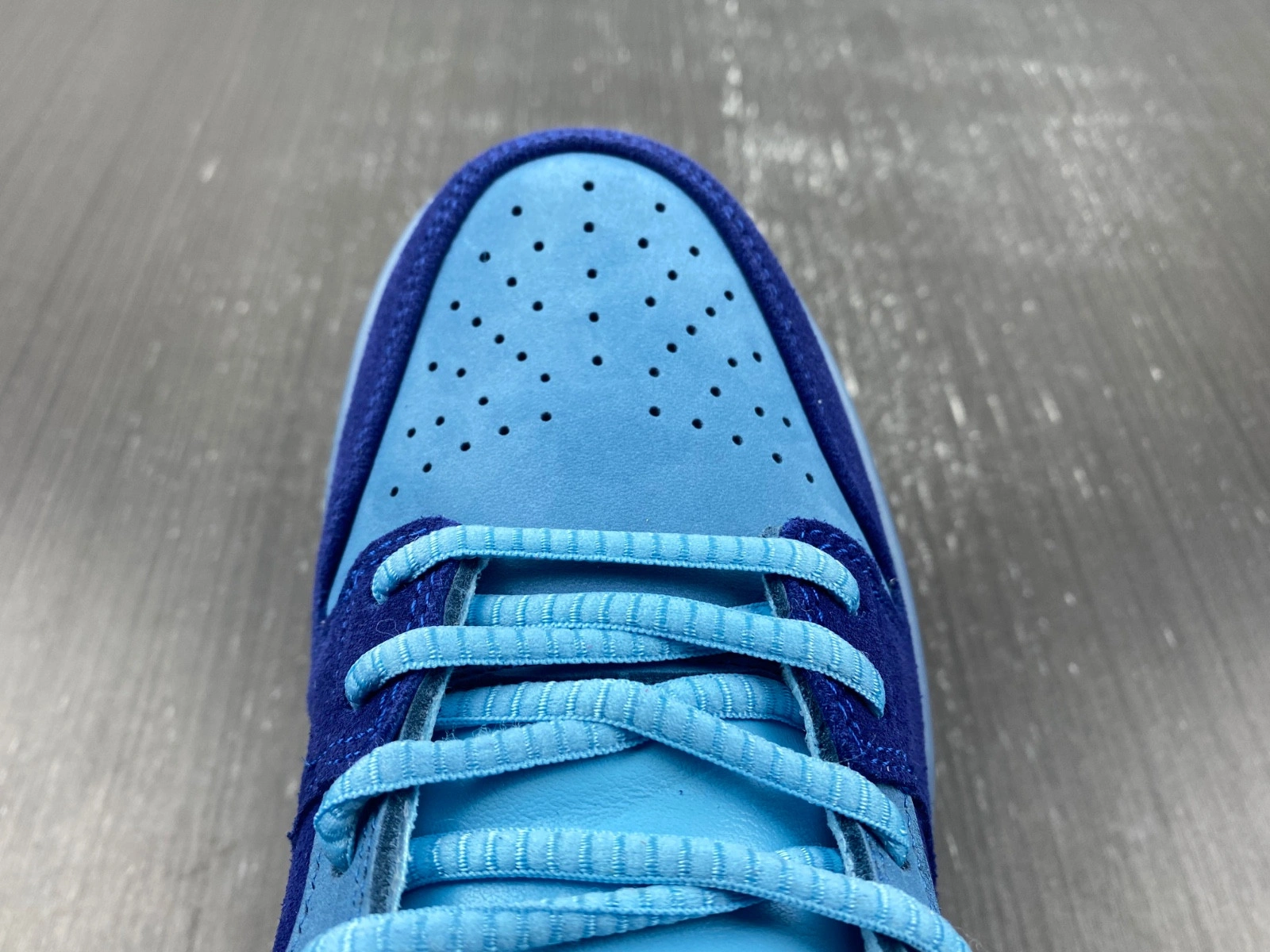 Nike SB Dunk Low Run The Jewels - DO9404-400