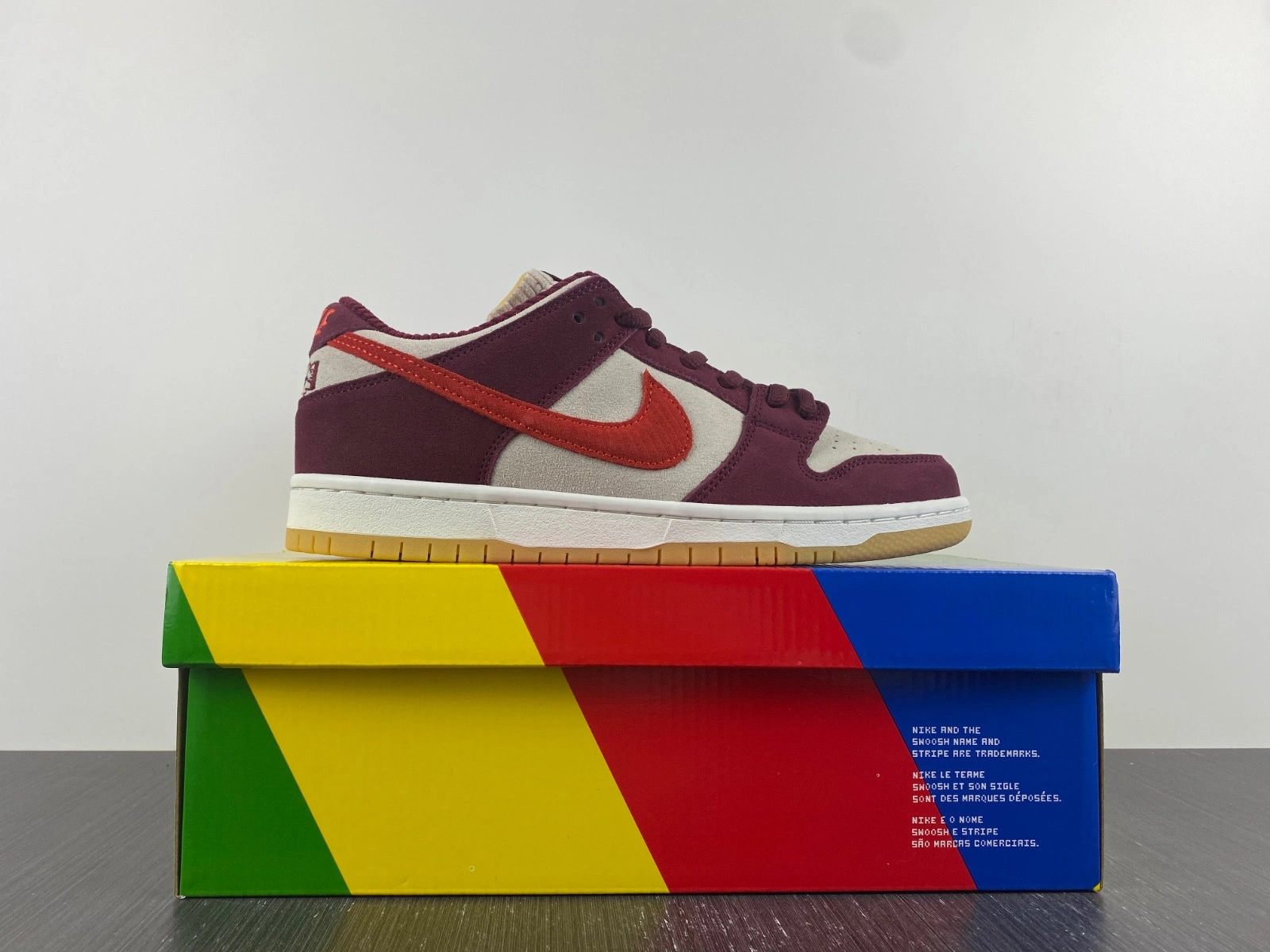 Nike SB Dunk Low 