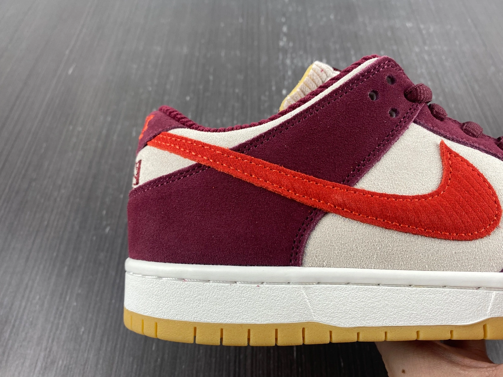 Nike SB Dunk Low 