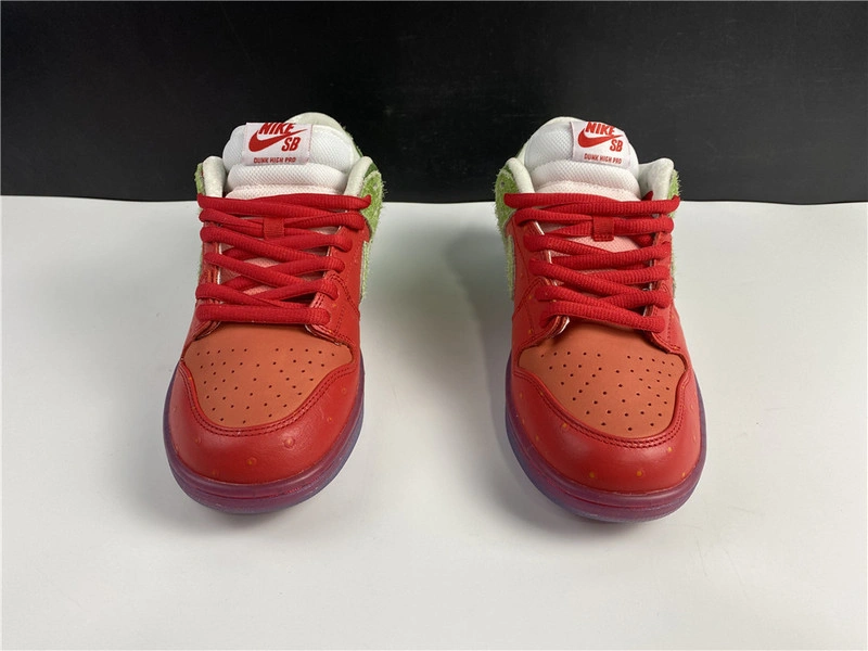 Nike SB Dunk Low “Strawberry Cough   CW7093-601