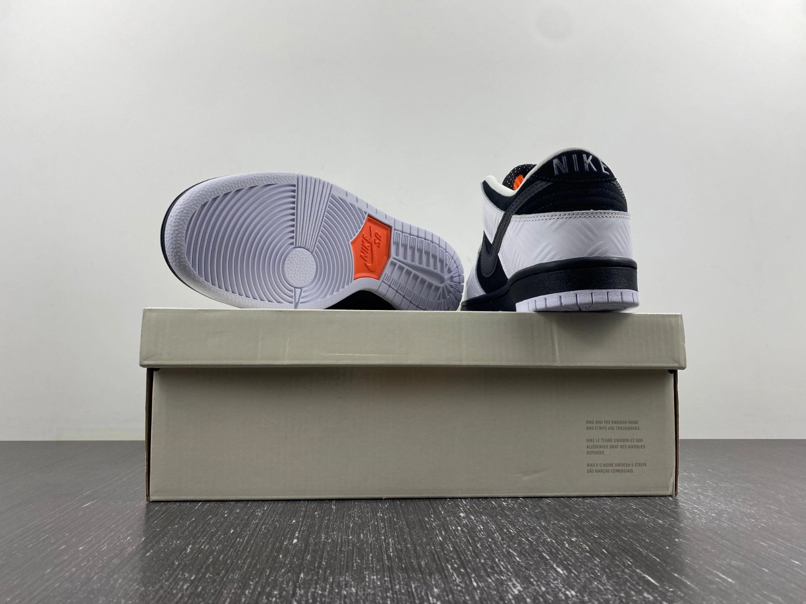 Nike SB Dunk Low TIGHTBOOTH Men's - FD2629-100