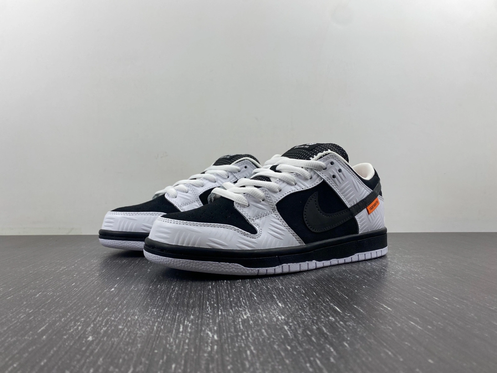Nike SB Dunk Low TIGHTBOOTH Men's - FD2629-100
