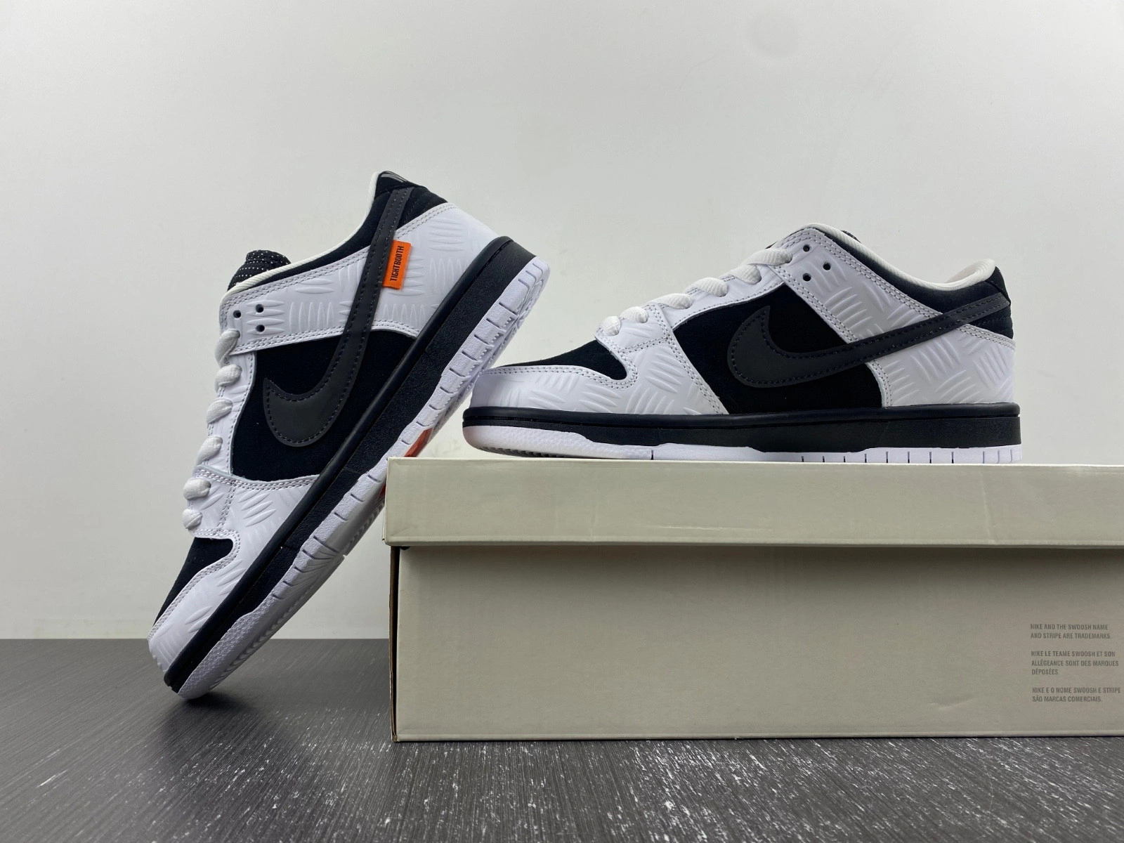 Nike SB Dunk Low TIGHTBOOTH Men's - FD2629-100