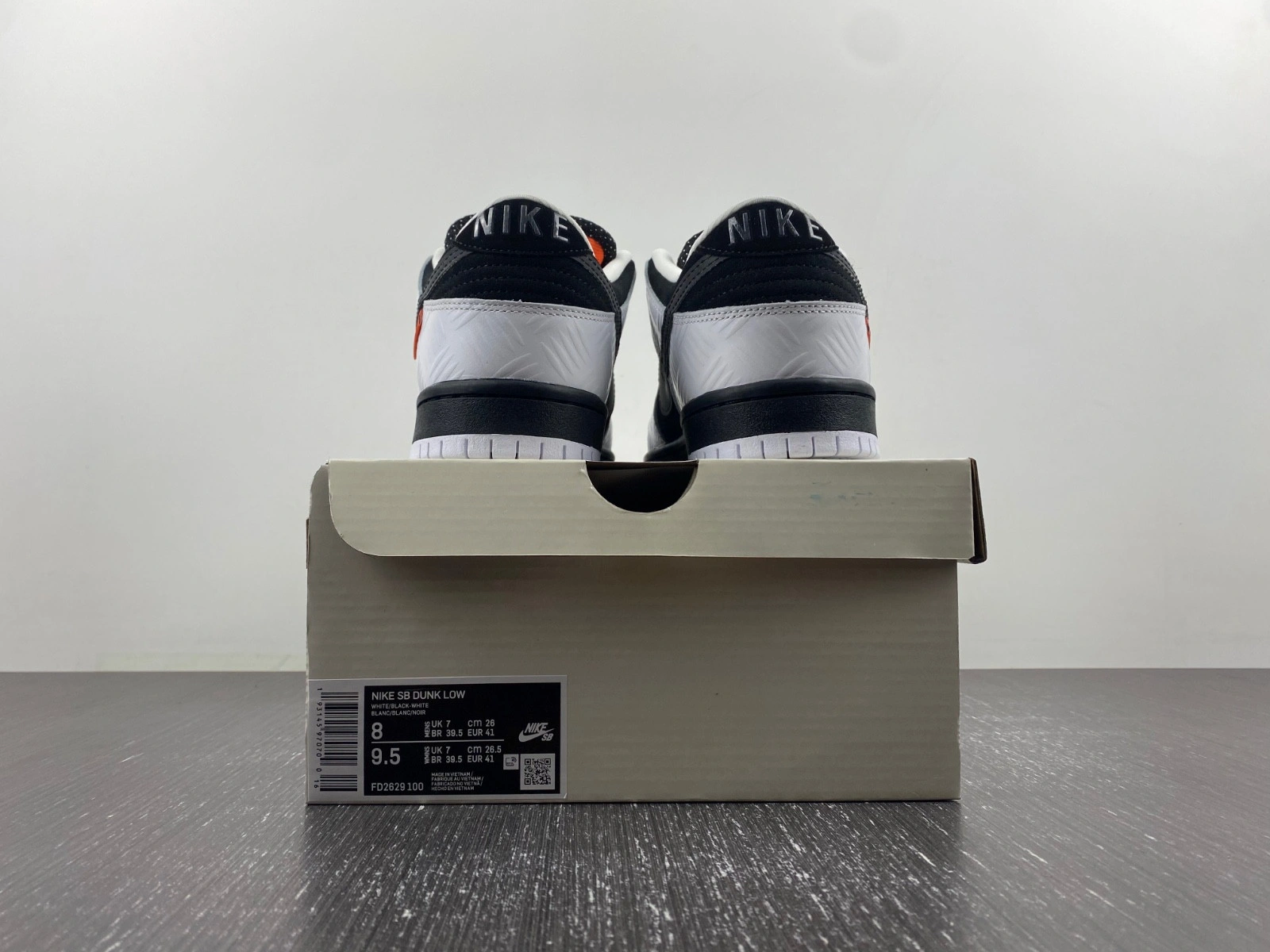 Nike SB Dunk Low TIGHTBOOTH Men's - FD2629-100