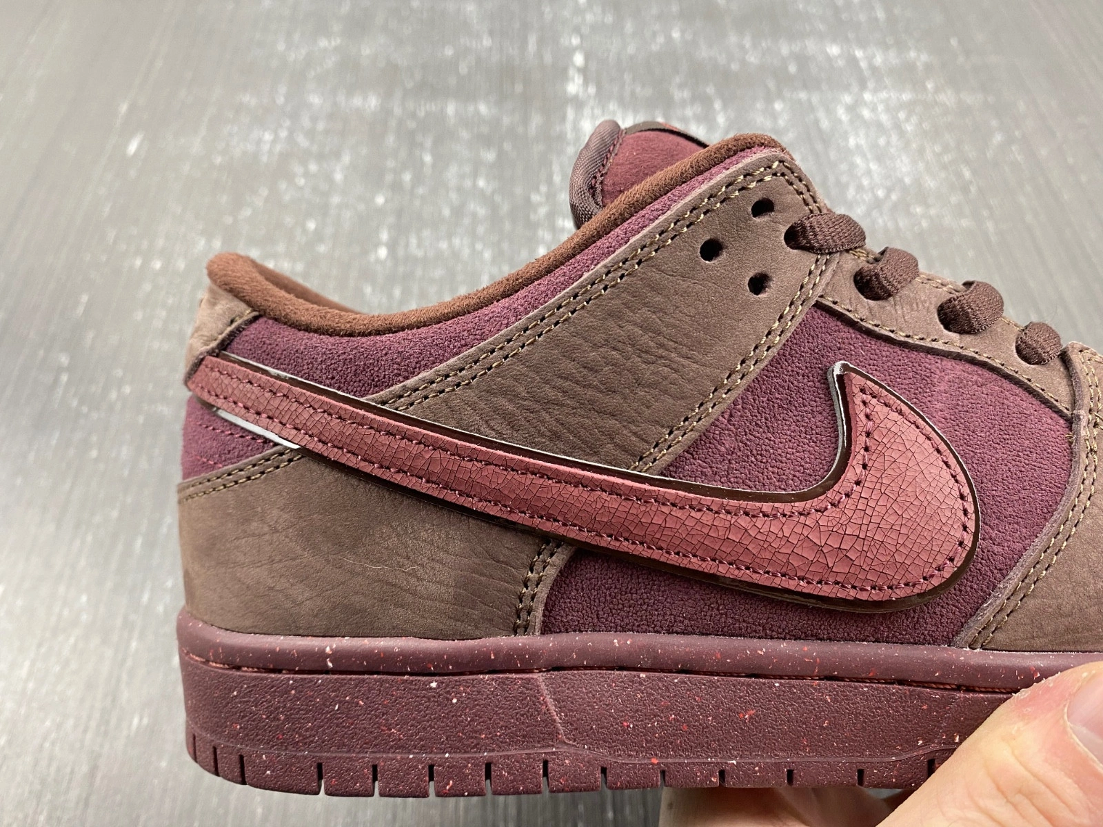 Nike SB Dunk Low Valentine's Day 2024 FN0619-600