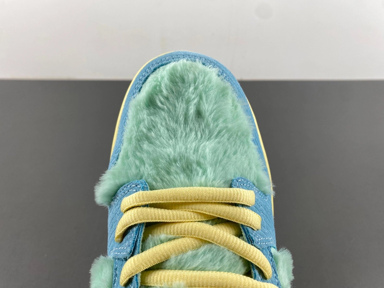 Nike SB Dunk Low Verdy 'Visty' - FN6040-400