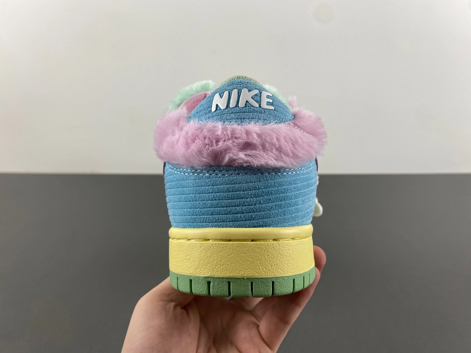 Nike SB Dunk Low Verdy 'Visty' - FN6040-400