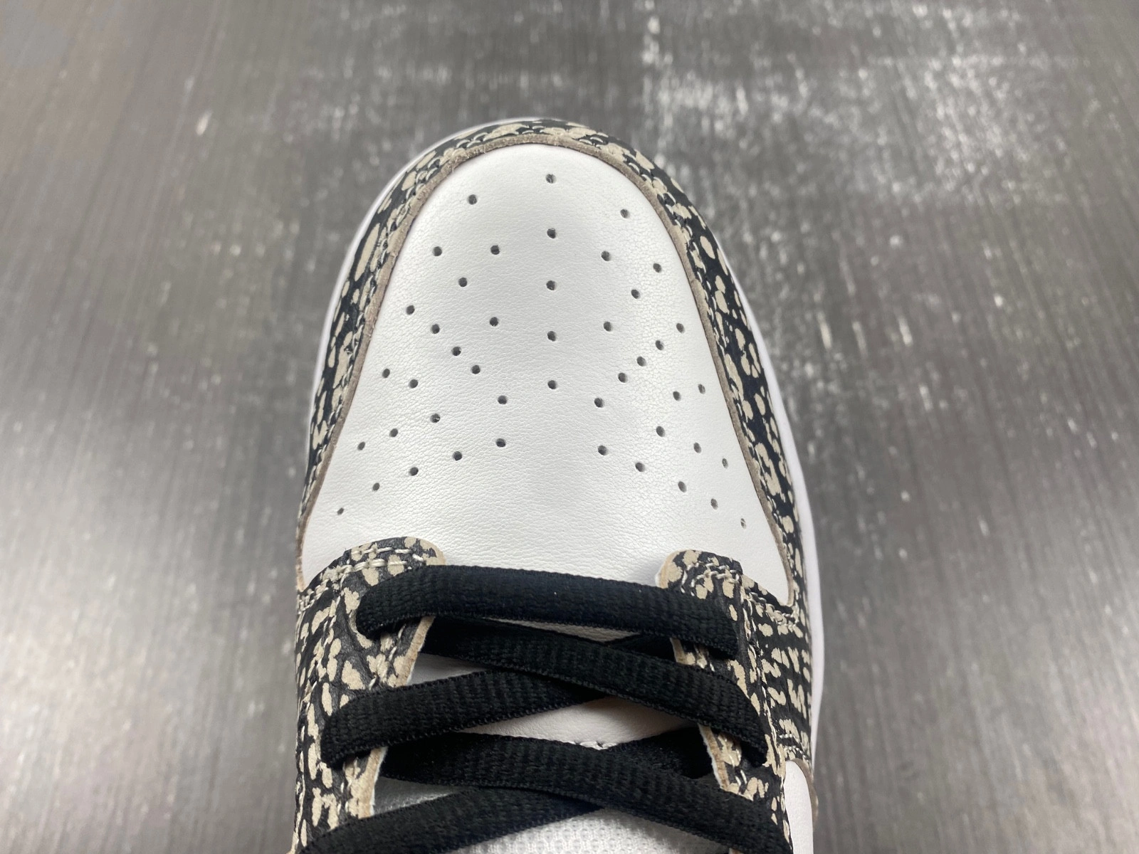Nike SB Dunk Low “White Cement   304292-001