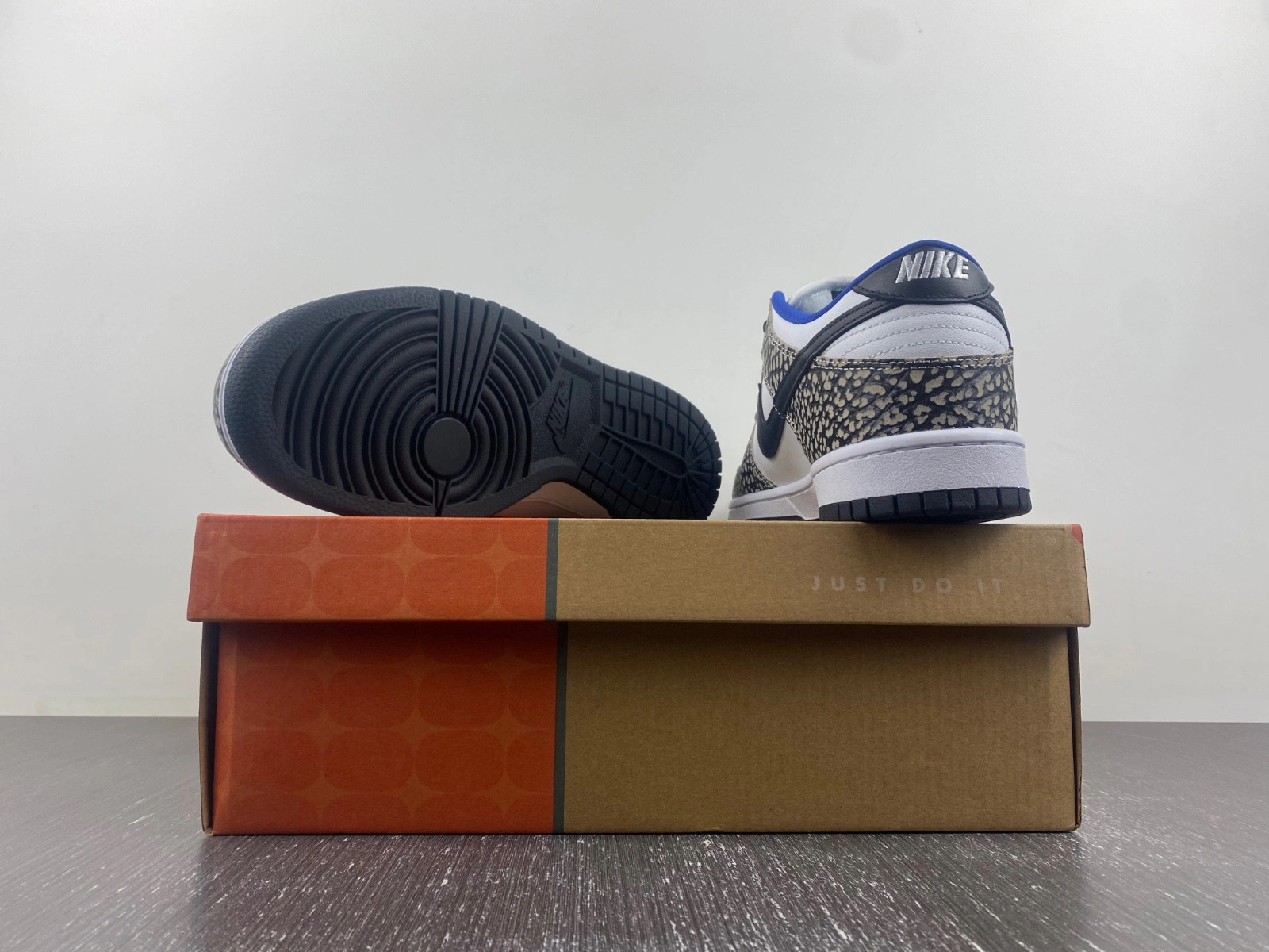 Nike SB Dunk Low “White Cement   304292-001