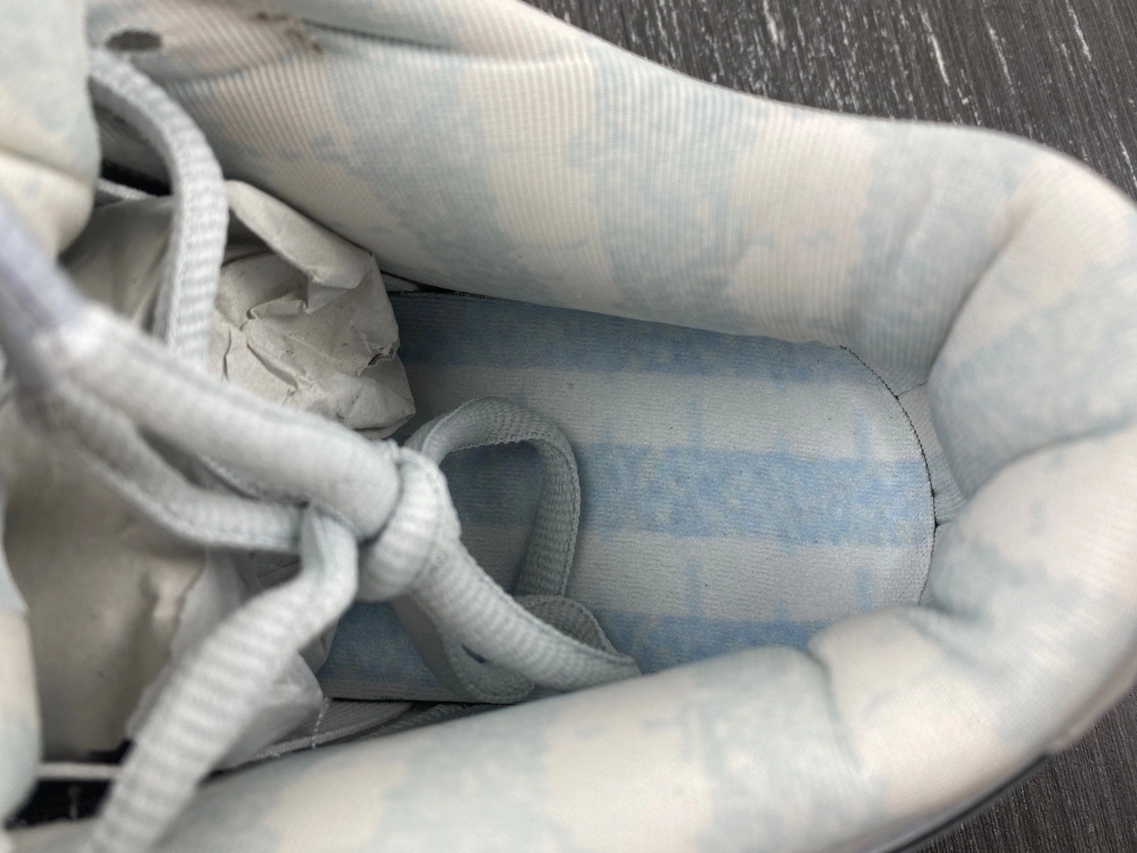 Nike SB Dunk Low White Lobster (Friends and Family)  FD8776-100