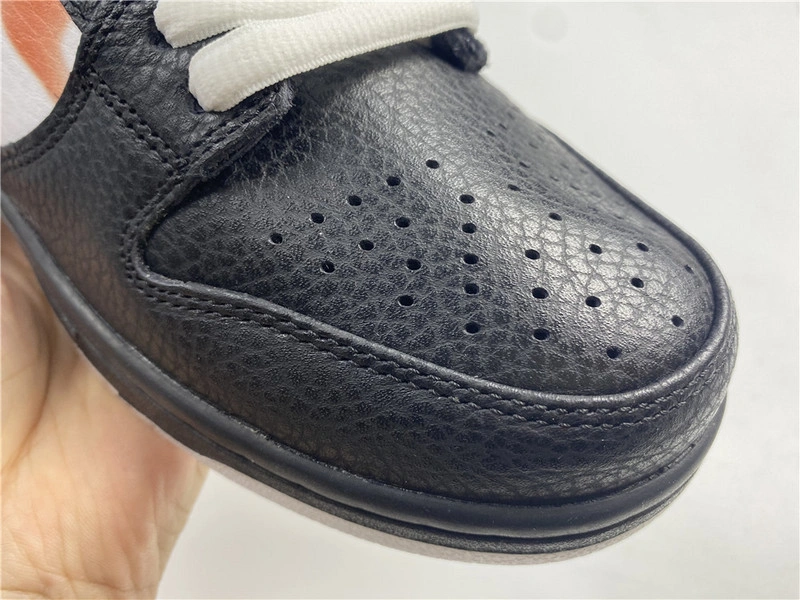 Nike SB Dunk Low“Raygun”  BQ6832-001