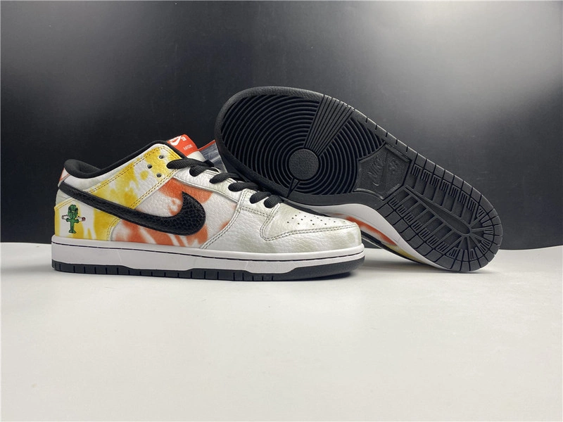 Nike SB Dunk Low“Raygun”  BQ6832-101