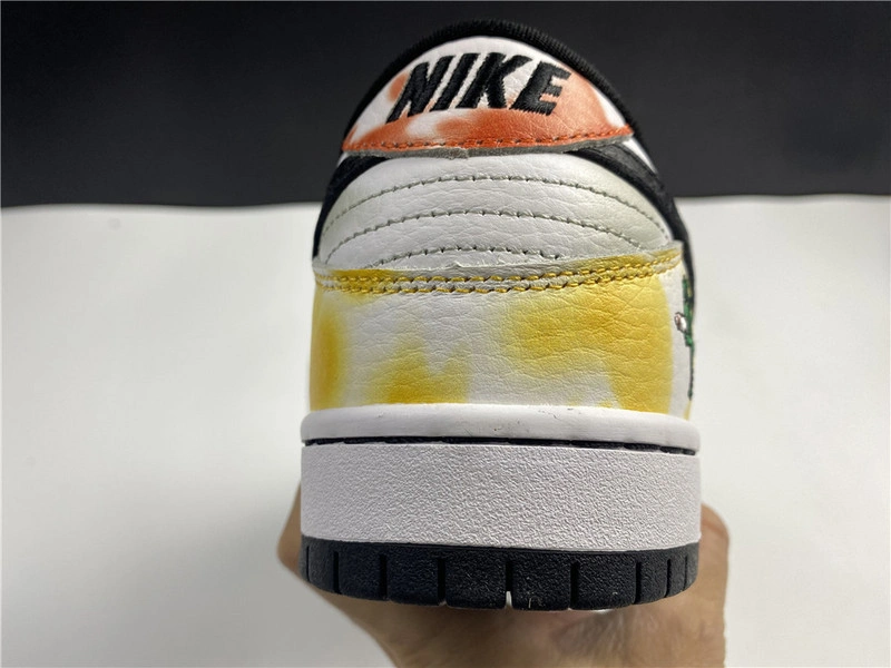 Nike SB Dunk Low“Raygun”  BQ6832-101