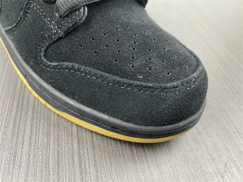 Nike SB Turns Back the Clock and Reveals a Dunk Low 