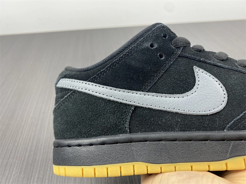 Nike SB Turns Back the Clock and Reveals a Dunk Low 
