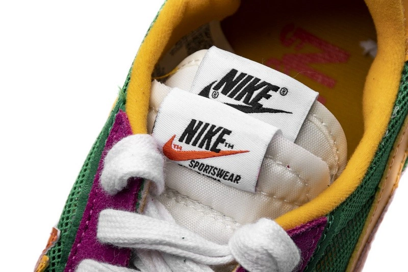 Nike Sacai x LDV Waffle 'Pink Green'  BV0073 -301