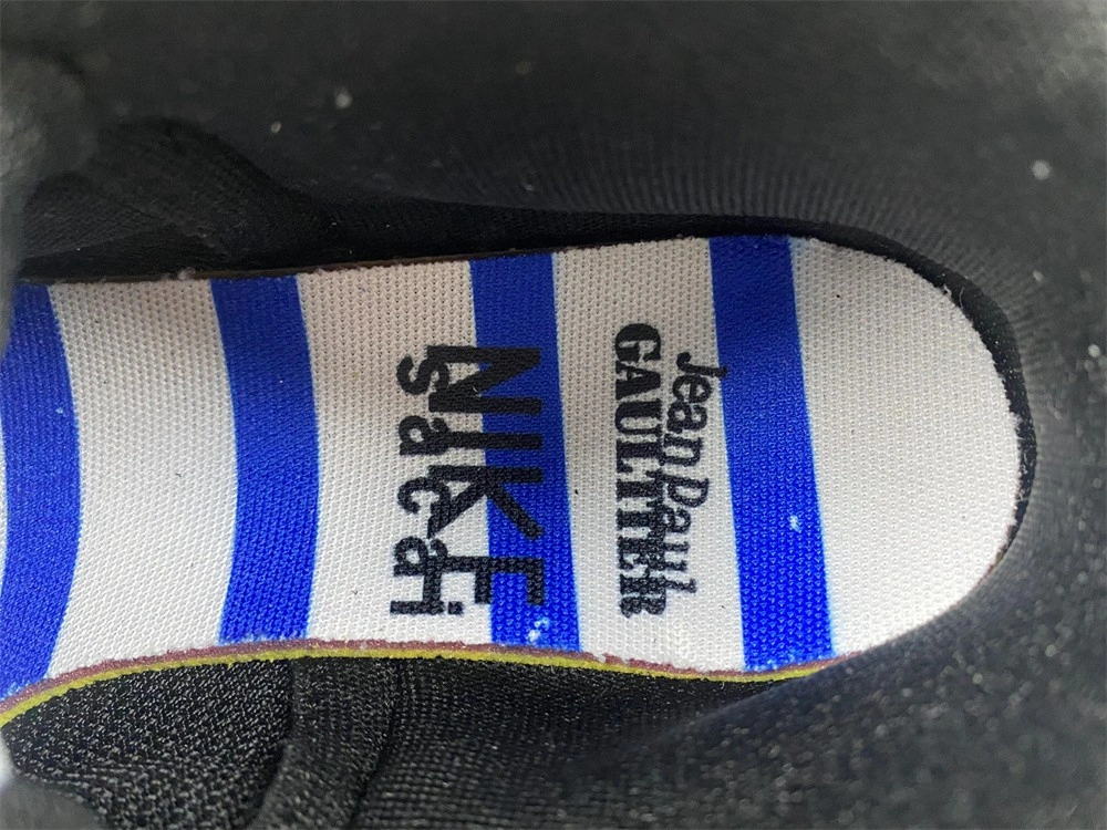 Nike Vaporwaffle sacai Jean Paul Gaultier Black White   DH9186-001