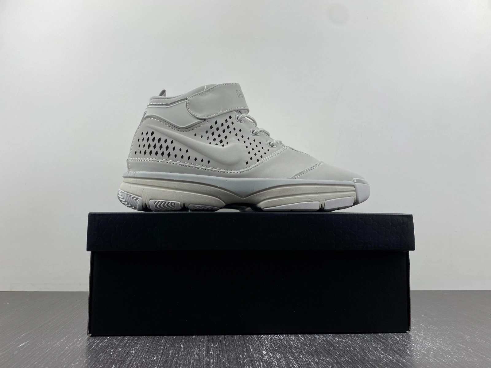 Nike Zoom Kobe 2 'Fade To Black - 869452 003