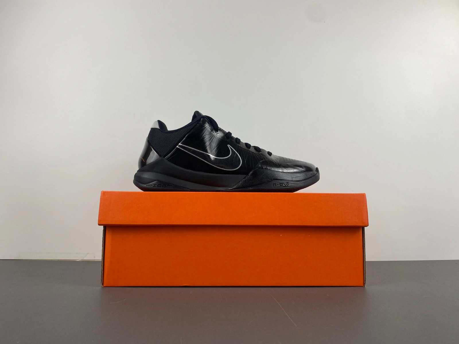 Nike Zoom Kobe V X 'Blackout'   386430-003